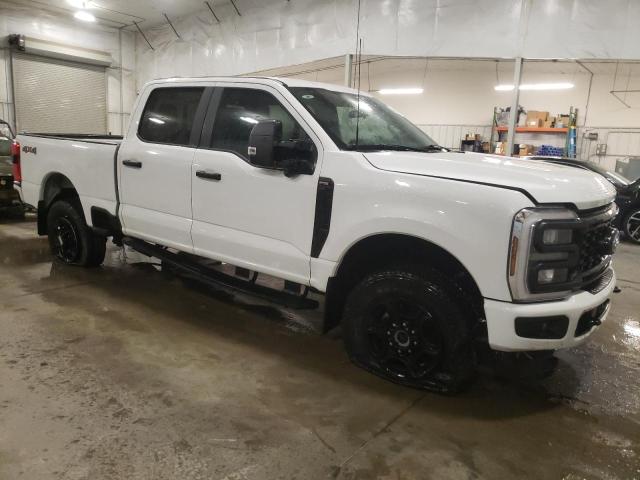  FORD F350 2024 Biały