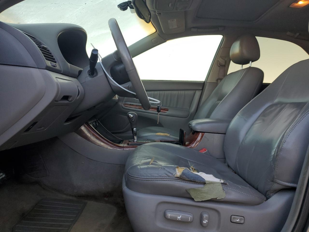 2004 Toyota Camry - Image 7