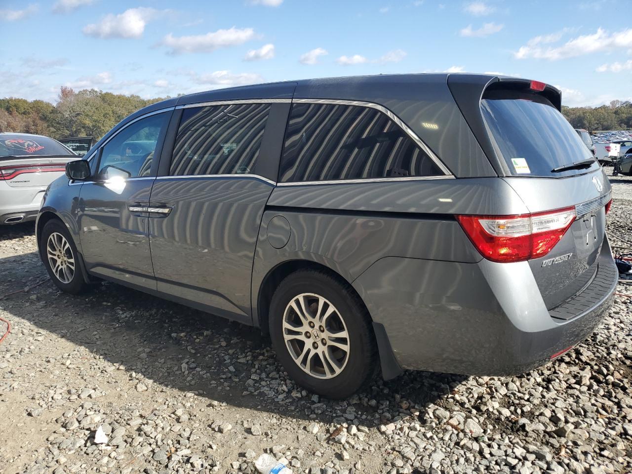 2011 Honda Odyssey - Image 2