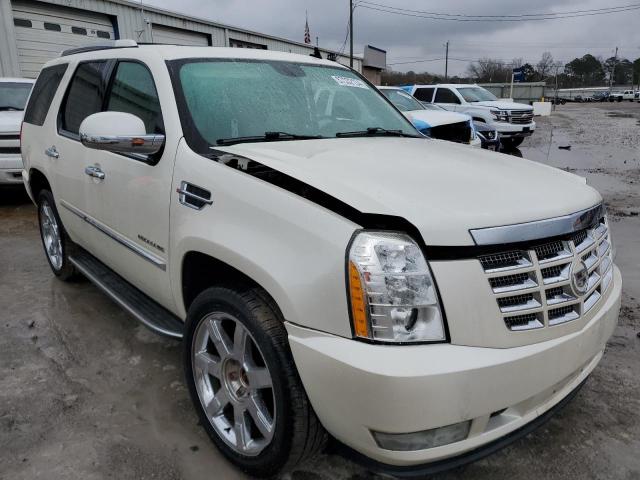  CADILLAC ESCALADE 2012 Белы