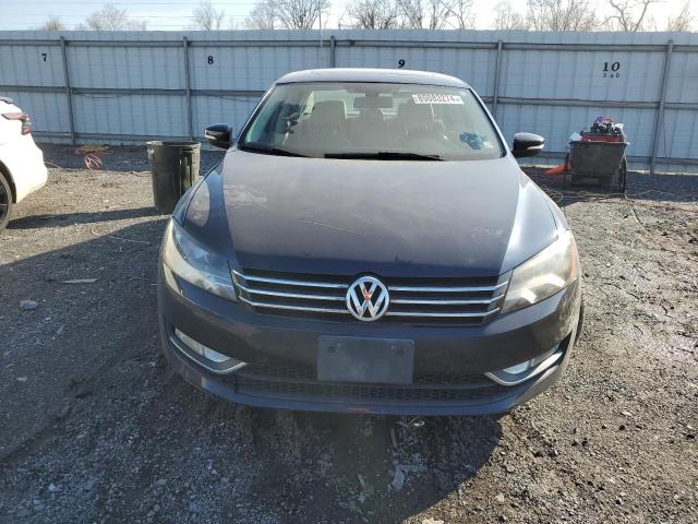  VOLKSWAGEN PASSAT 2013 Granatowy