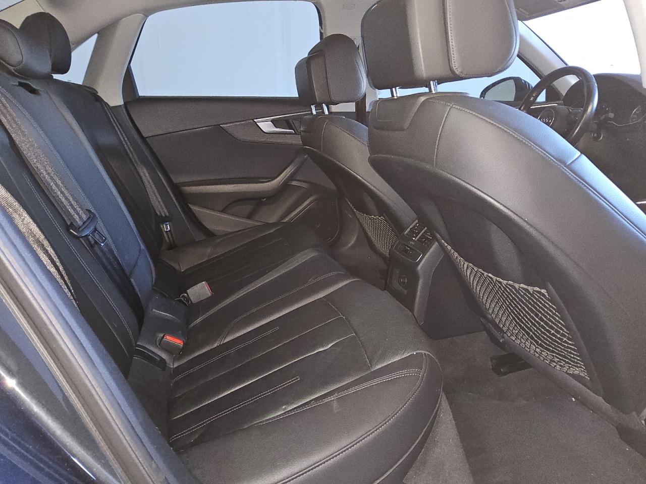 2017 Audi A4 - Image 10