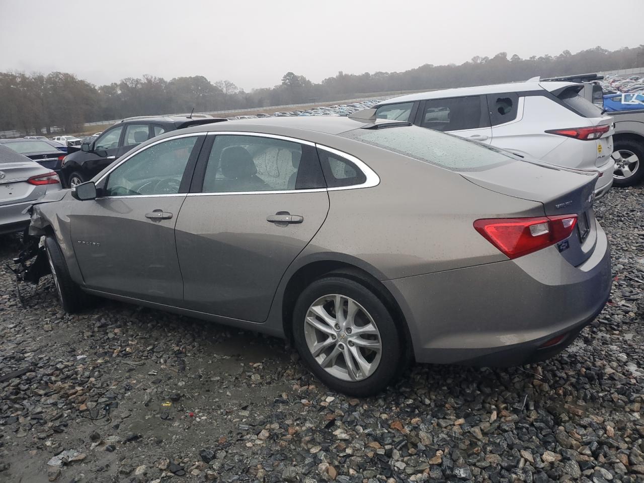 2018 Chevrolet Malibu - Image 2