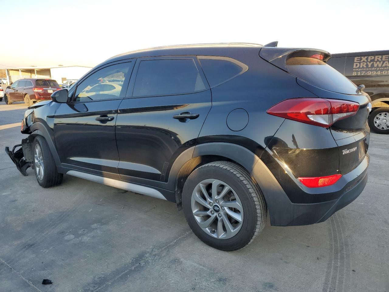 VIN KM8J3CA45JU639690 2018 HYUNDAI TUCSON no.2