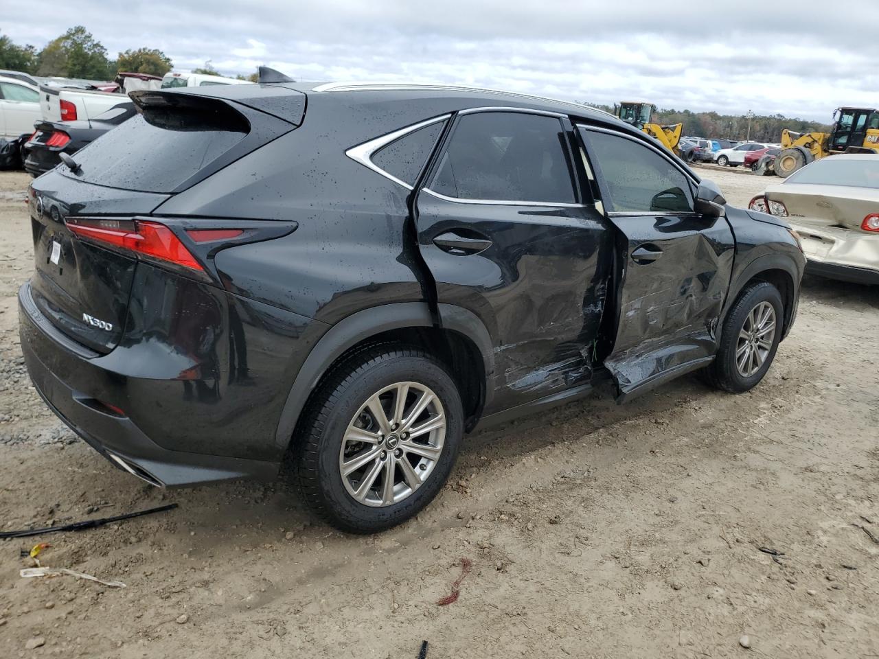 VIN JTJYARBZ6J2113163 2018 LEXUS NX no.3