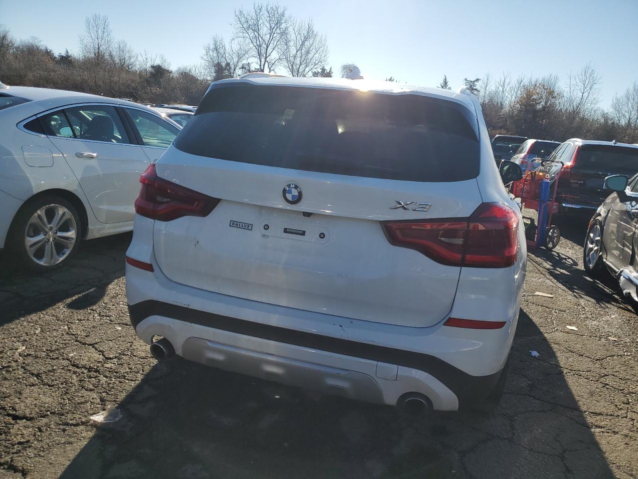 VIN 5UXTR9C52JLC75966 2018 BMW X3 no.6