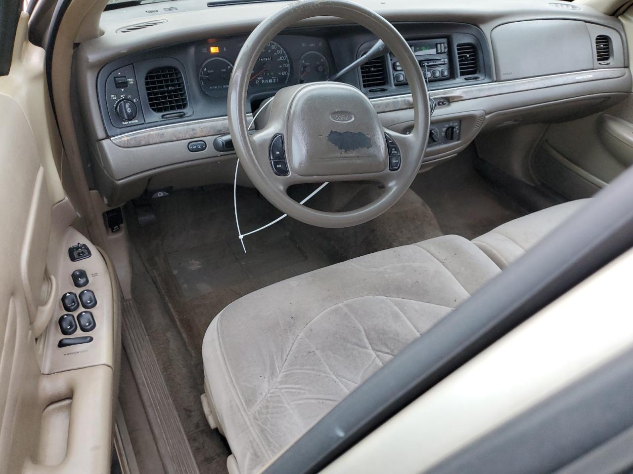 1999 Ford Crown Victoria - Image 8