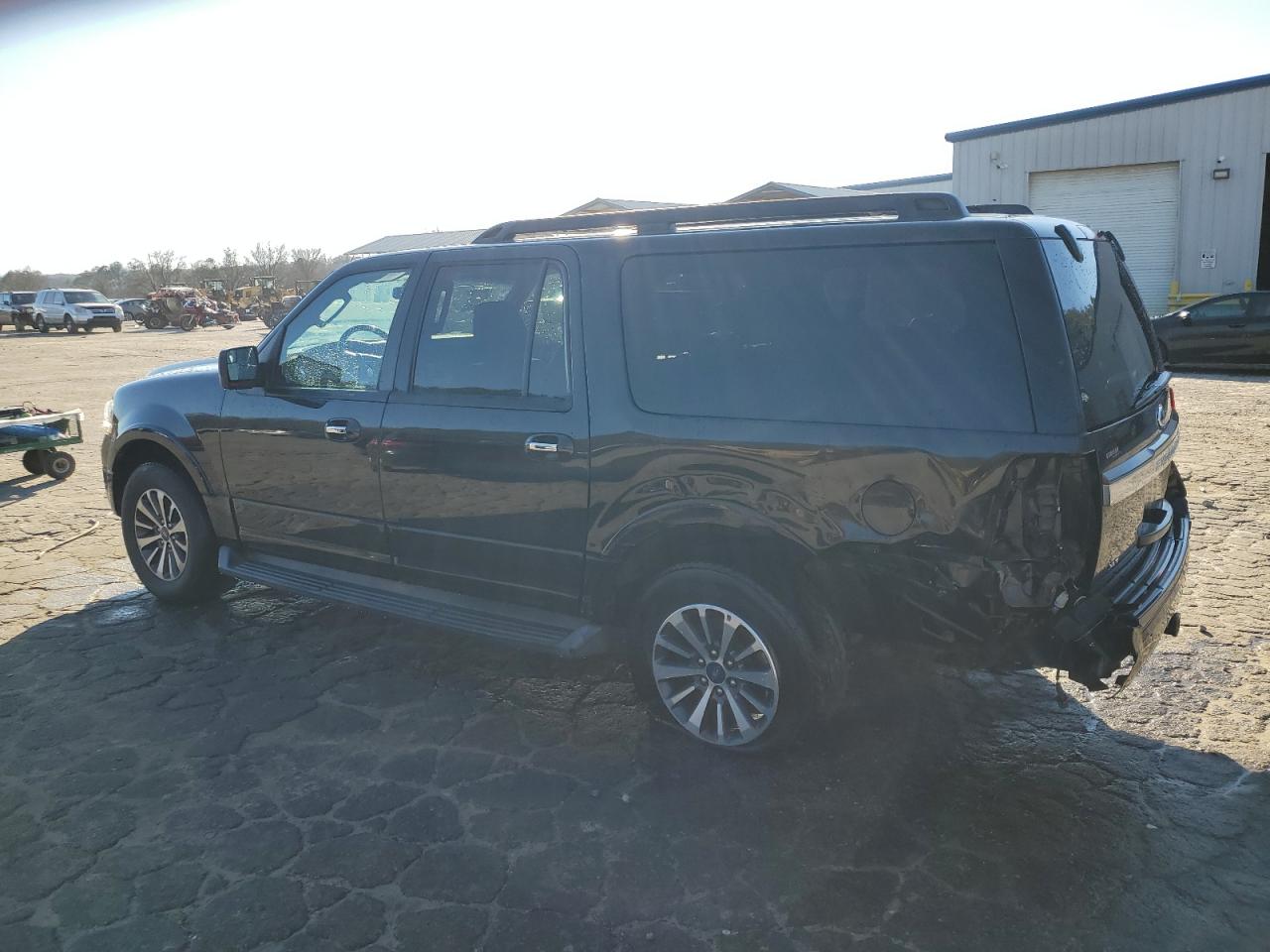 2015 Ford Expedition - Image 2