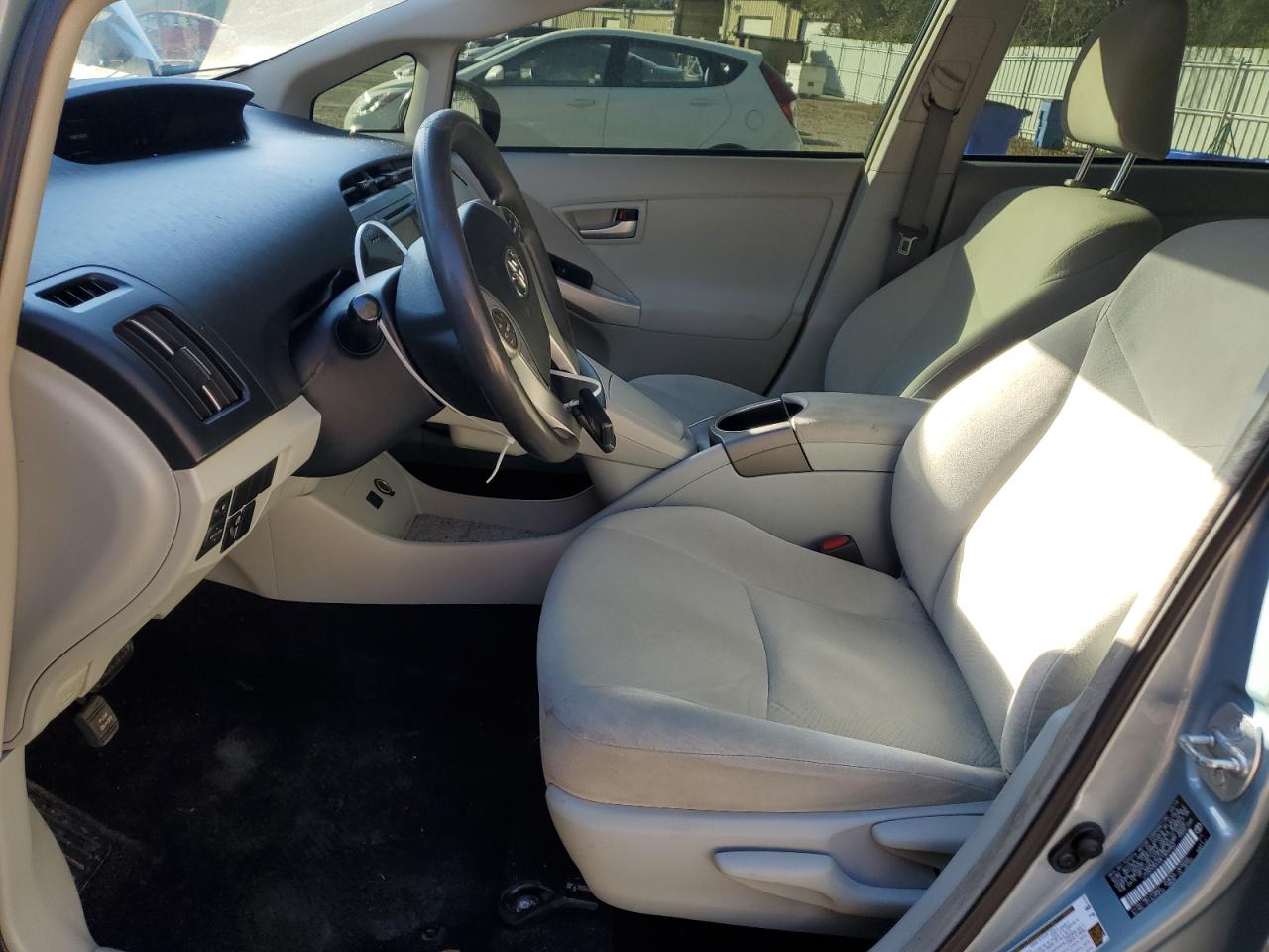 2014 Toyota Prius - Image 7