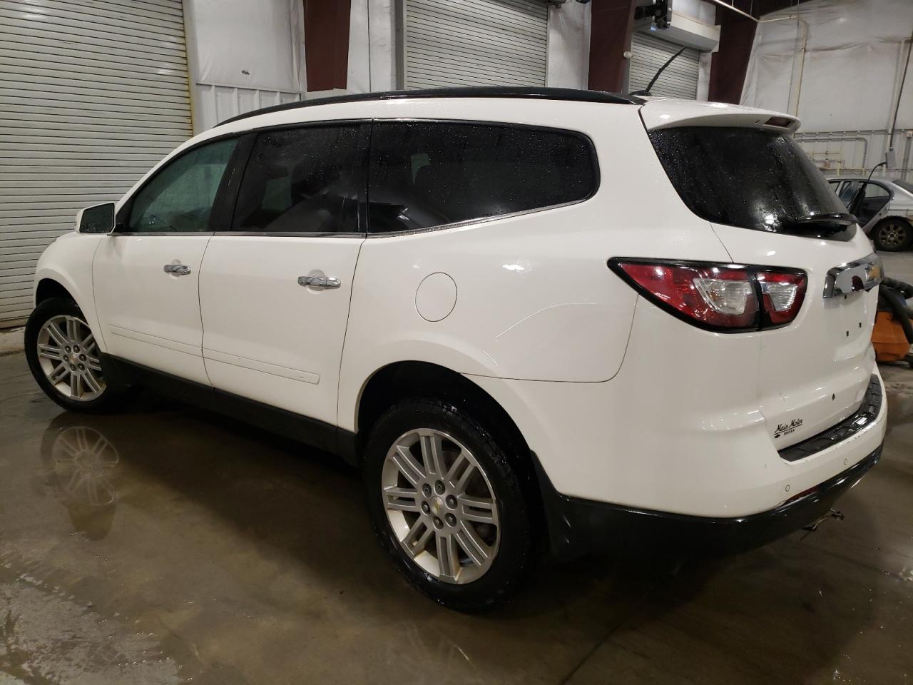 VIN 1GNKRGKD9FJ269518 2015 CHEVROLET TRAVERSE no.2