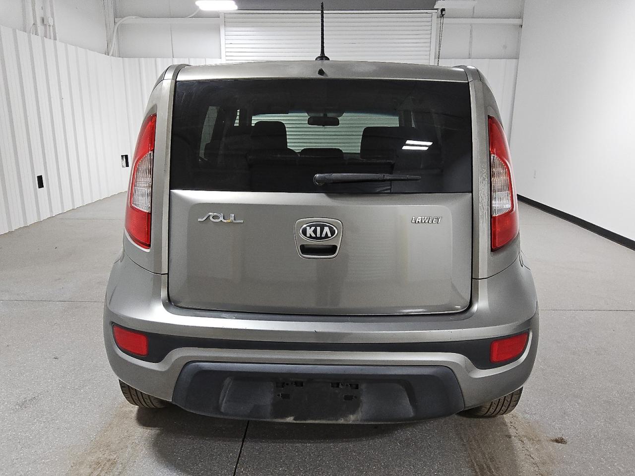 VIN KNDJT2A51D7585640 2013 KIA SOUL no.6