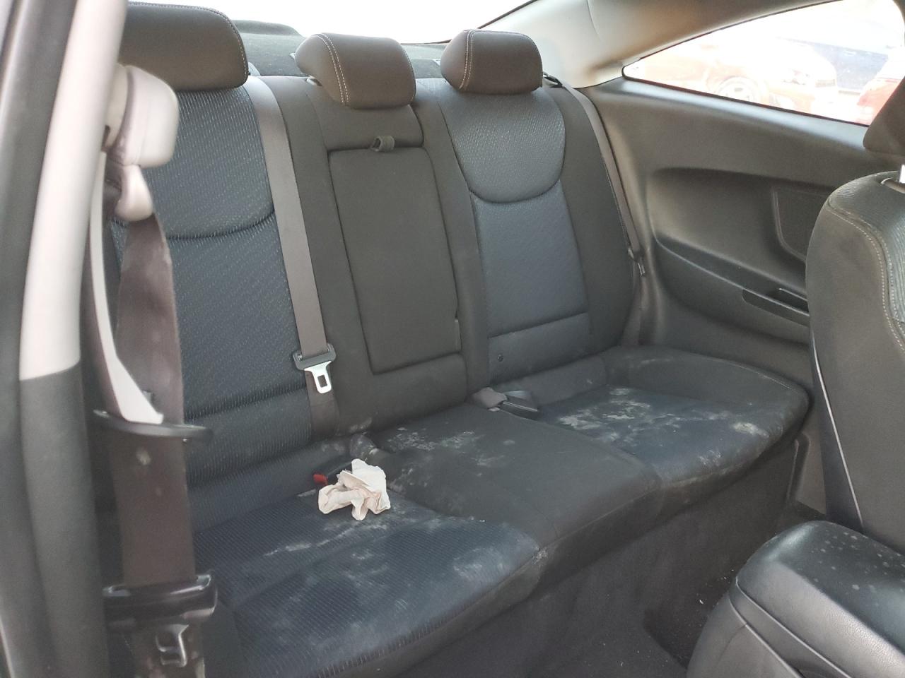 2014 Hyundai Elantra - Image 10