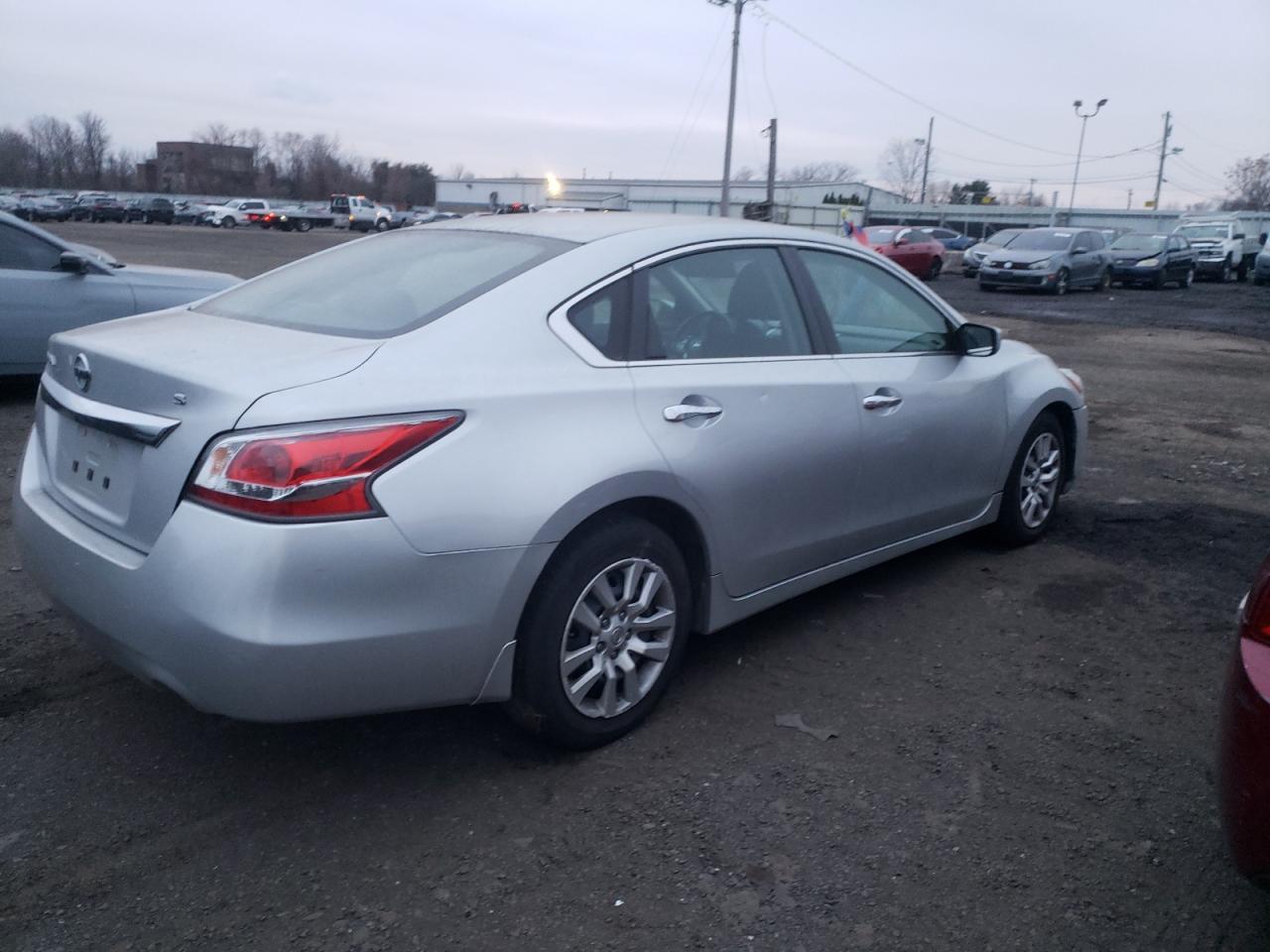 2015 Nissan Altima - Image 3