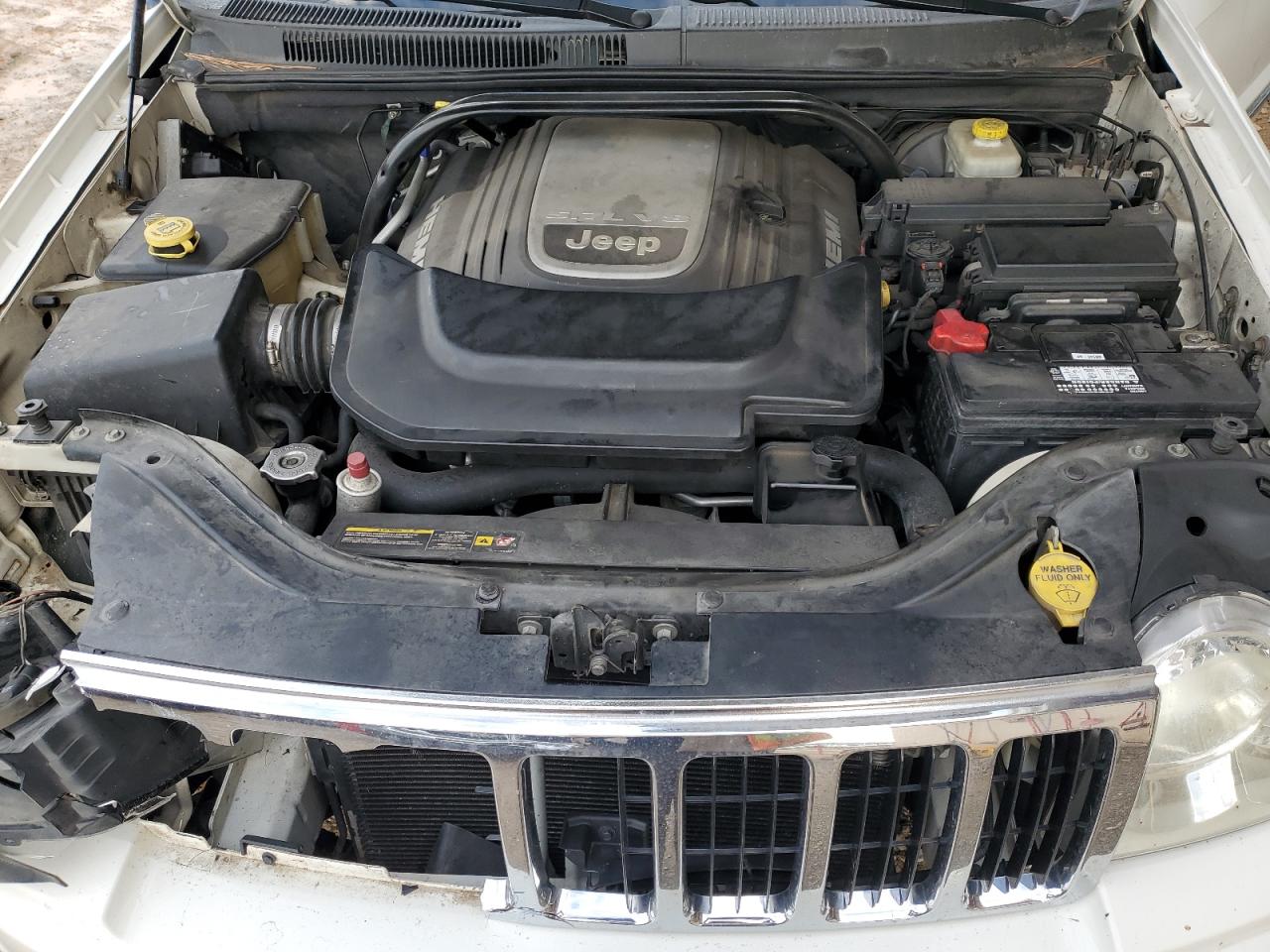 2005 Jeep Grand Cherokee - Image 12