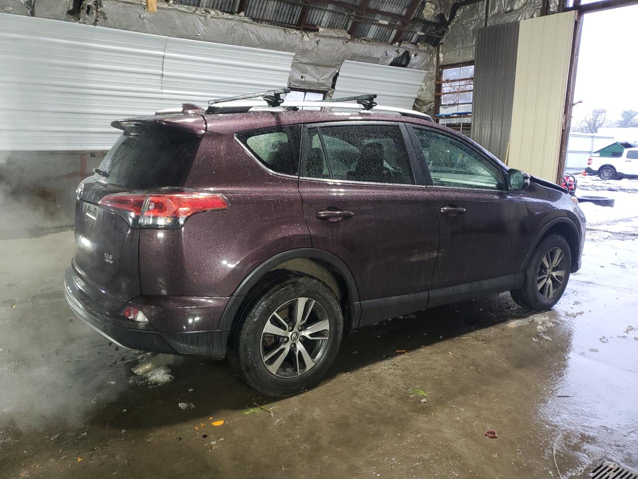 VIN 2T3RFREV4JW799678 2018 TOYOTA RAV4 no.3