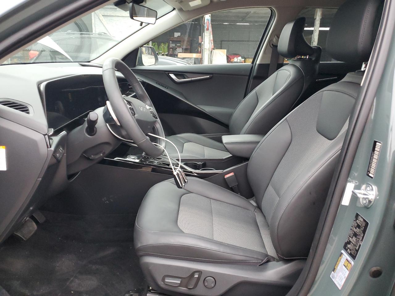 2023 Kia Niro - Image 7