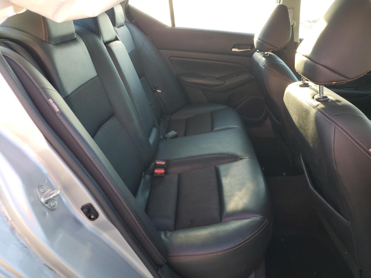 2021 Nissan Altima - Image 10