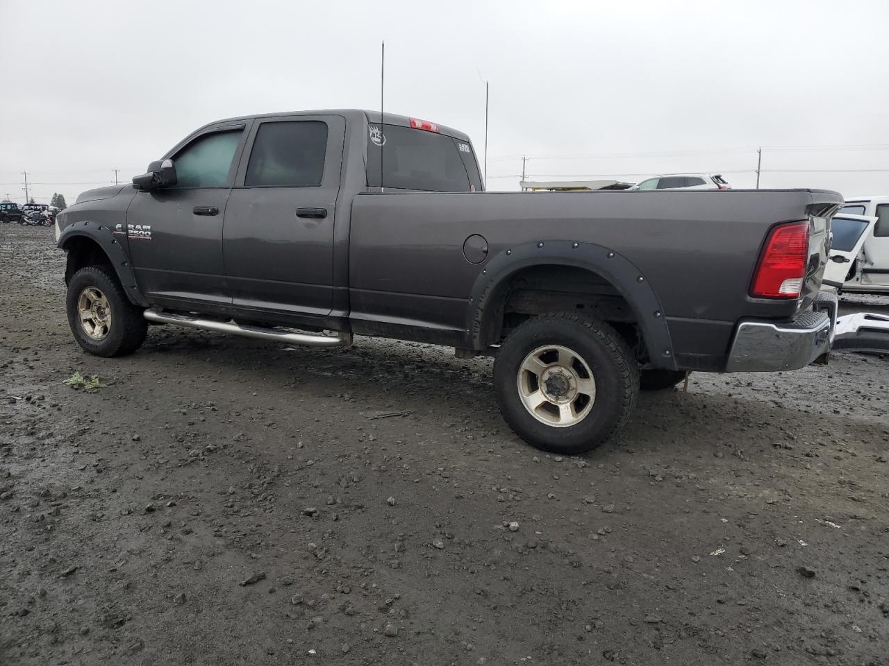 VIN 3C6UR5HL2HG683630 2017 RAM All Models no.2