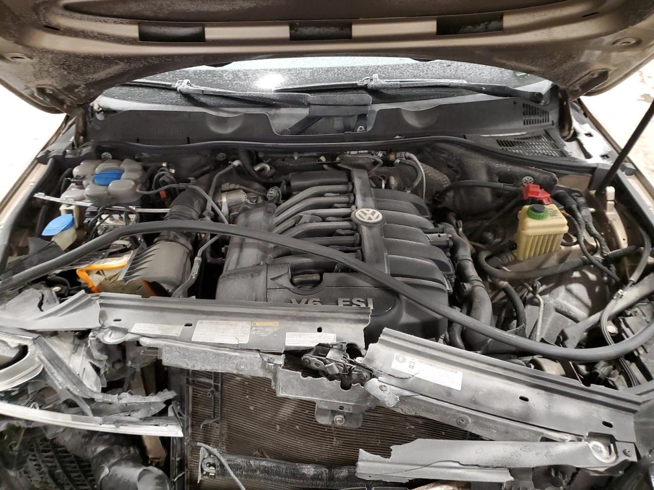 2016 Volkswagen Touareg - Image 12