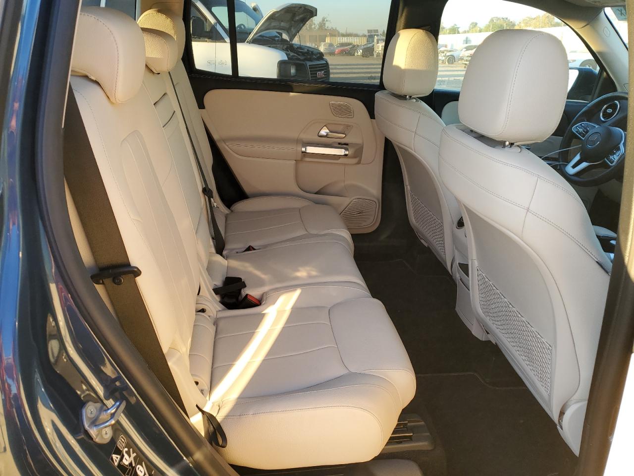2021 Mercedes-Benz GLB - Image 11