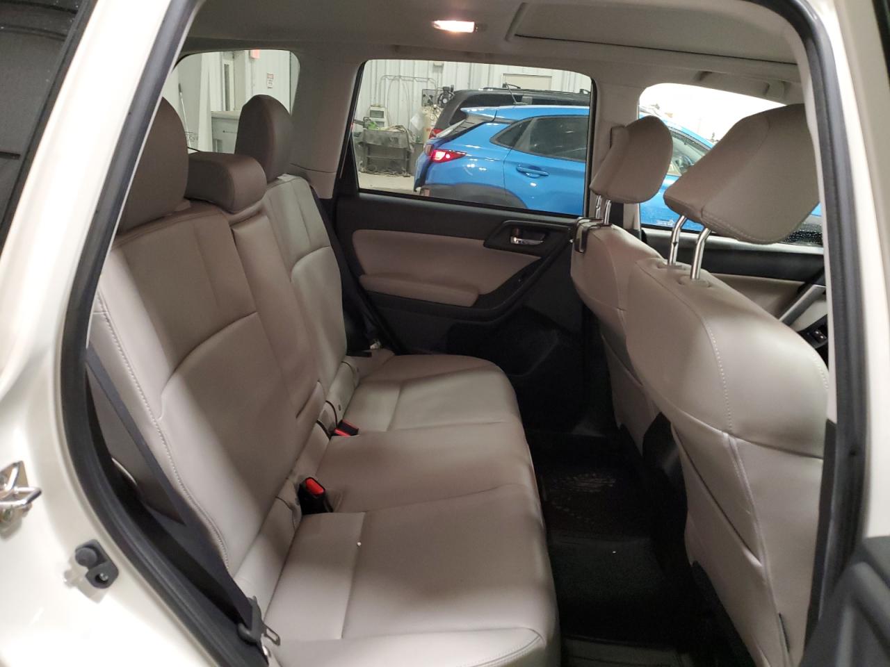 2015 Subaru Forester - Image 11