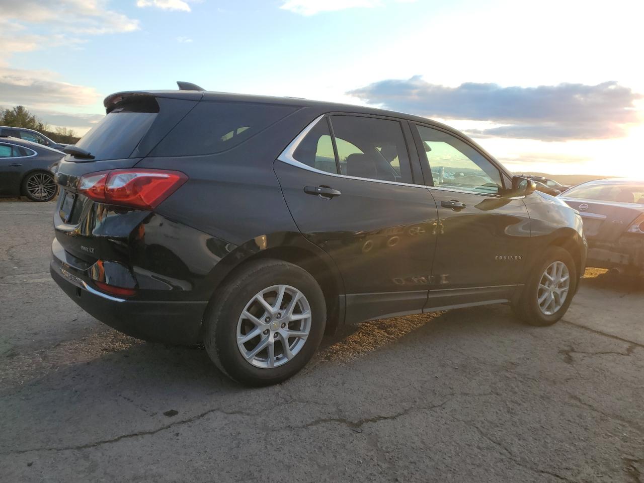 2019 Chevrolet Equinox - Image 3