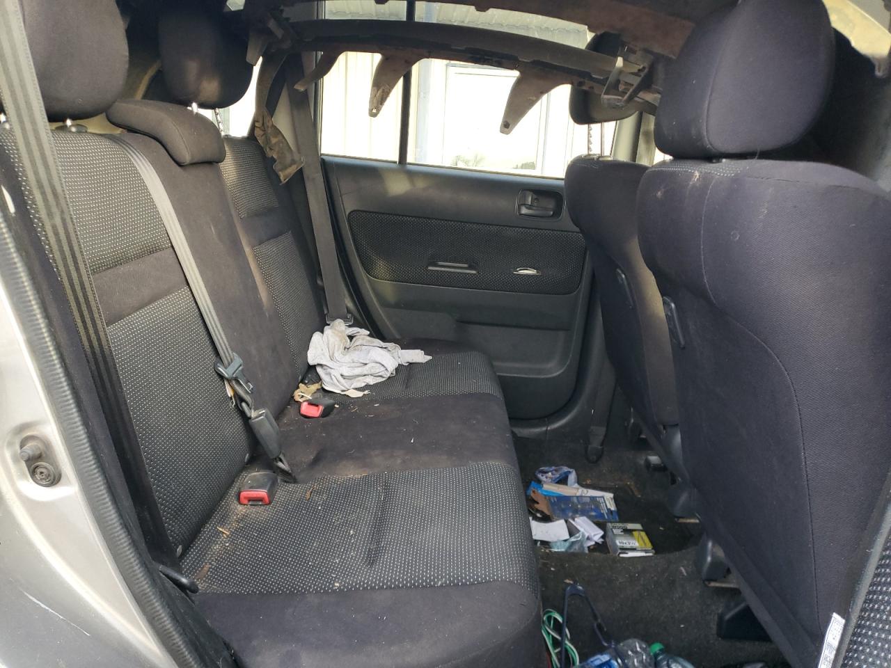 2005 Scion xB - Image 12