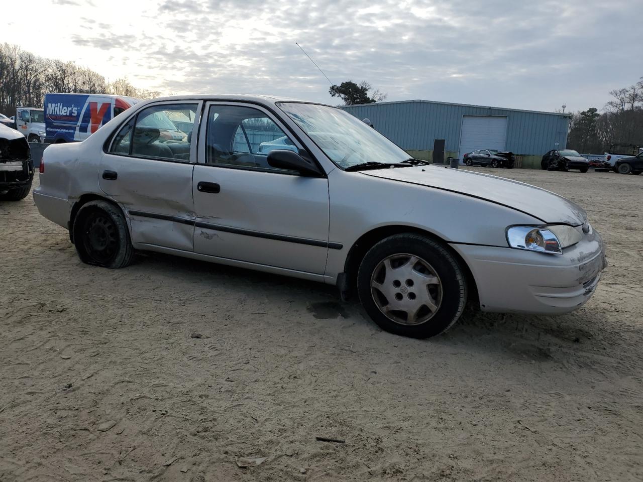 2000 Toyota Corolla - Image 4