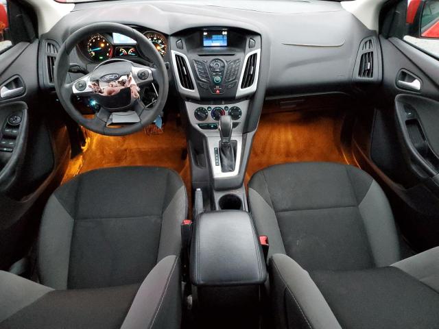 Sedans FORD FOCUS 2014 Czerwony