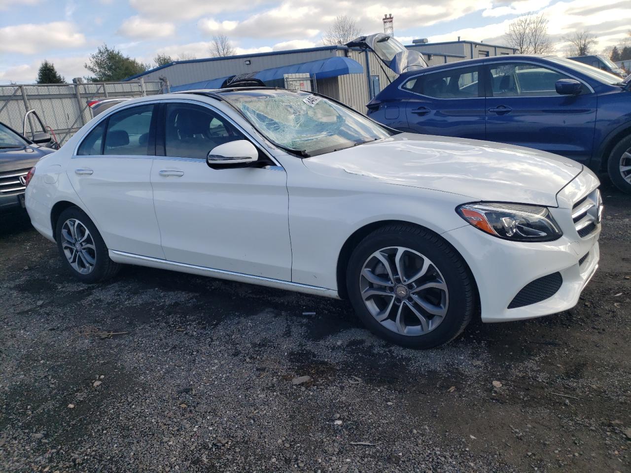 VIN 55SWF4KBXGU138136 2016 MERCEDES-BENZ C-CLASS no.4