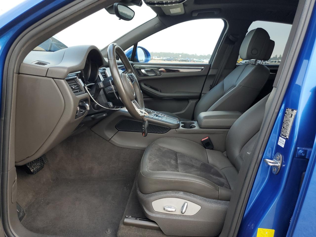 2018 Porsche Macan VIN: WP1AA2A52JLB21490 Lot: 85235134