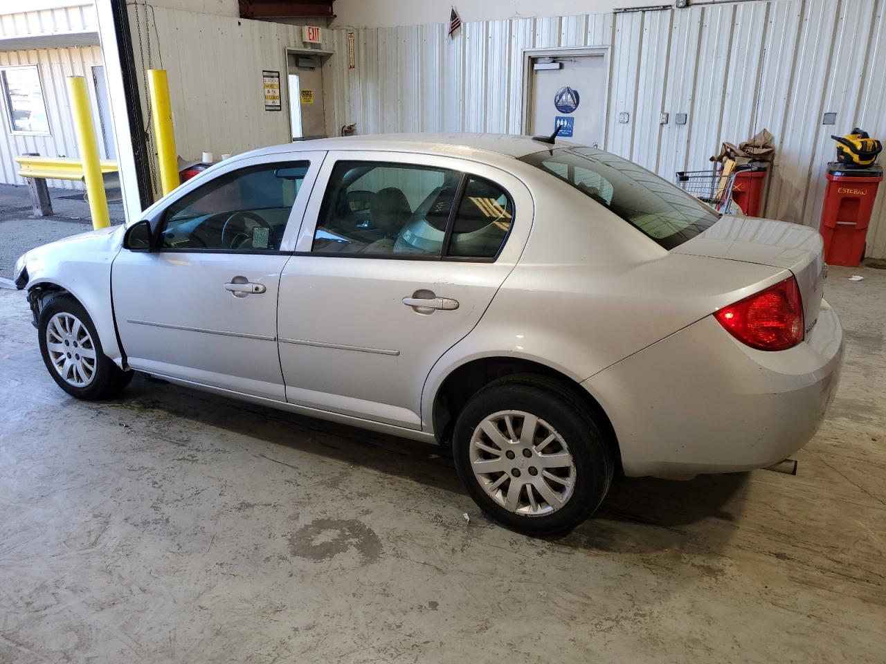 2010 Chevrolet Cobalt - Image 2