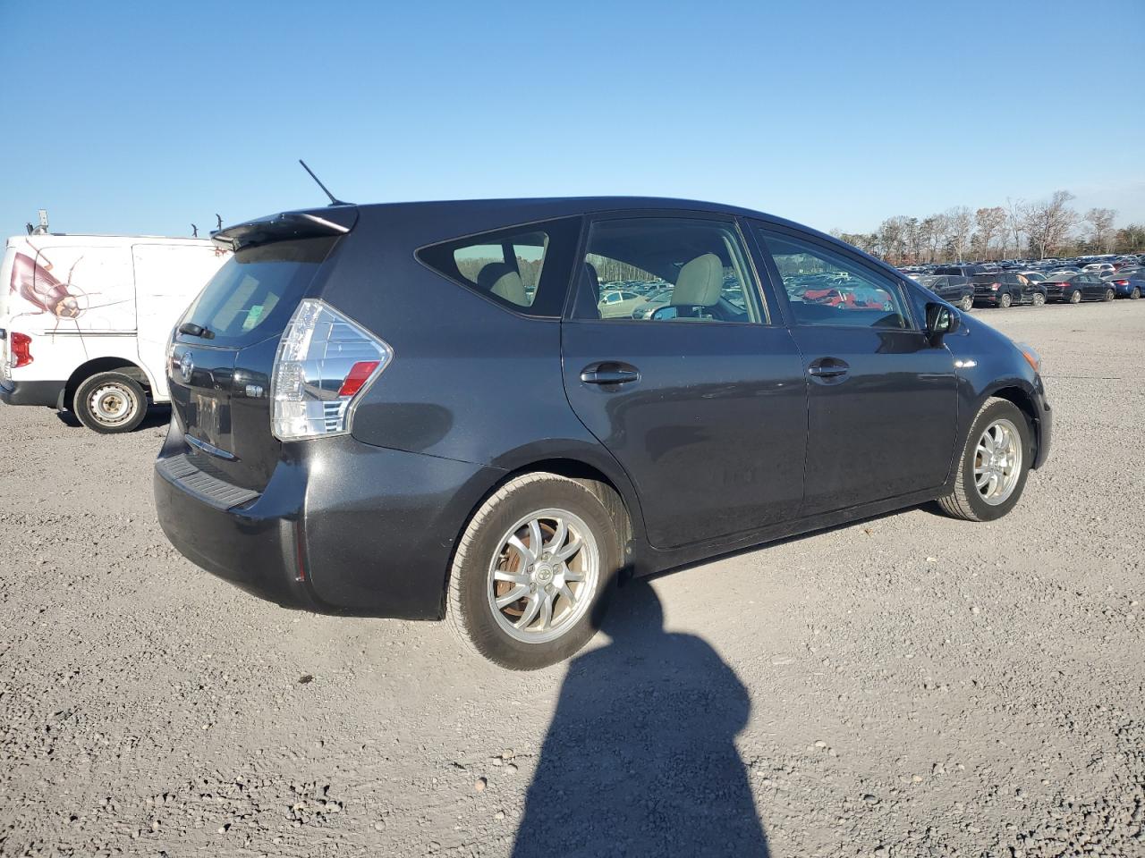 VIN JTDZN3EU0D3282473 2013 TOYOTA PRIUS no.3