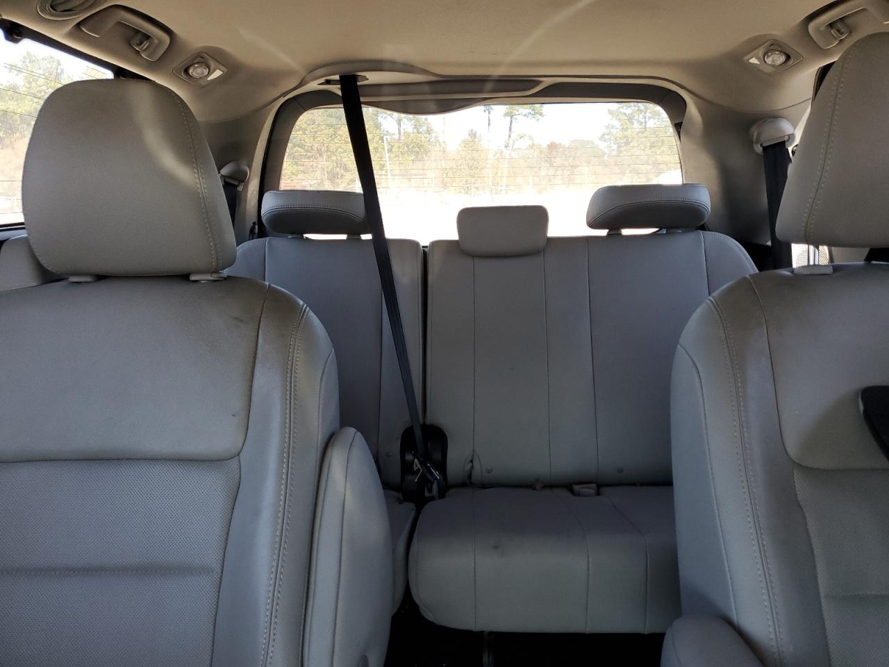 2017 Toyota Sienna - Image 10