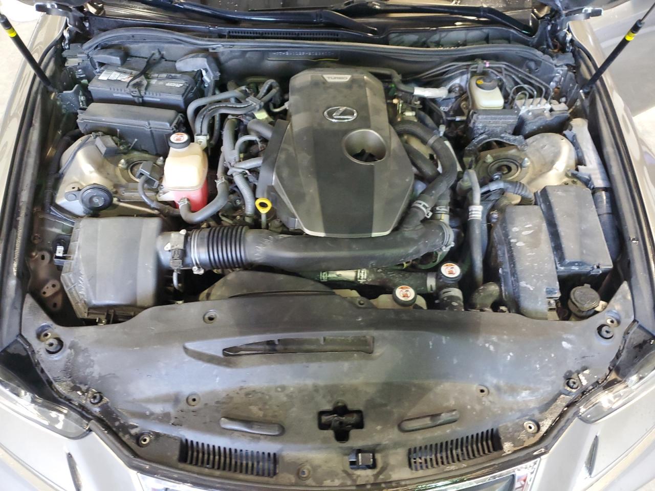 2017 Lexus IS - Image 12