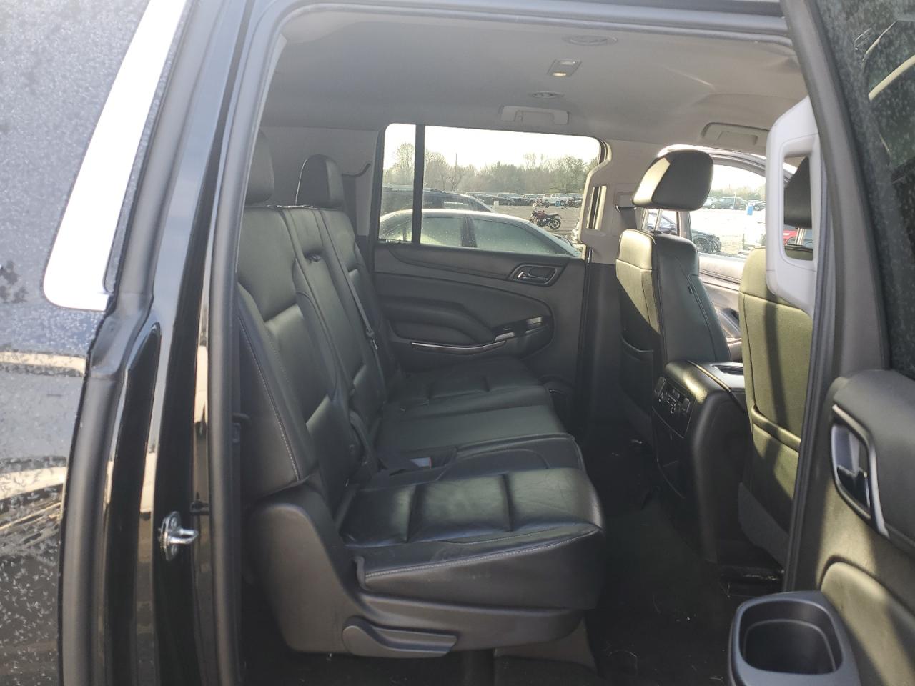 2016 Chevrolet Suburban - Image 11