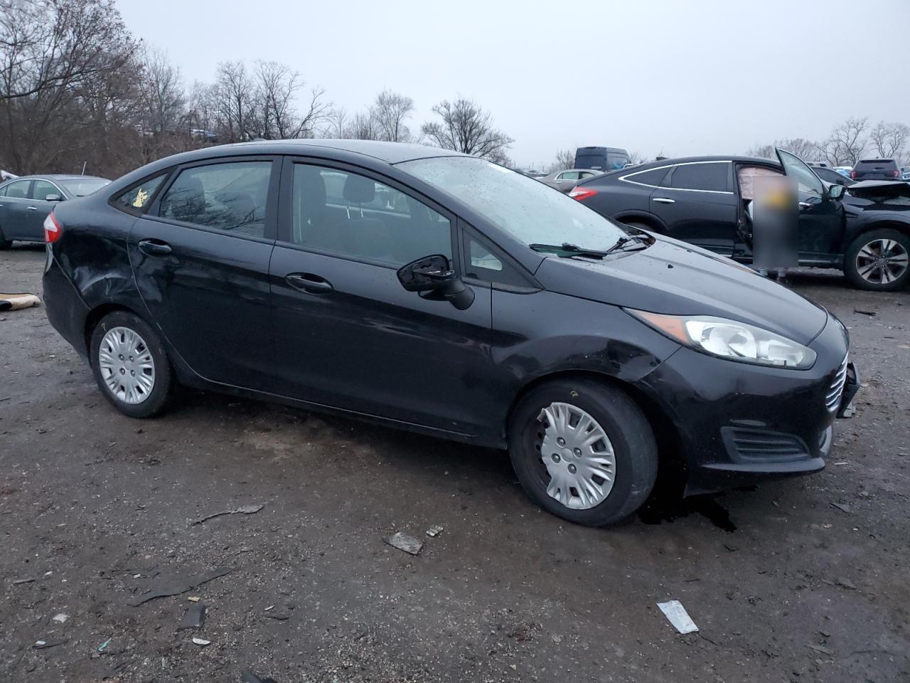 VIN 3FADP4AJ2GM164438 2016 FORD FIESTA no.4