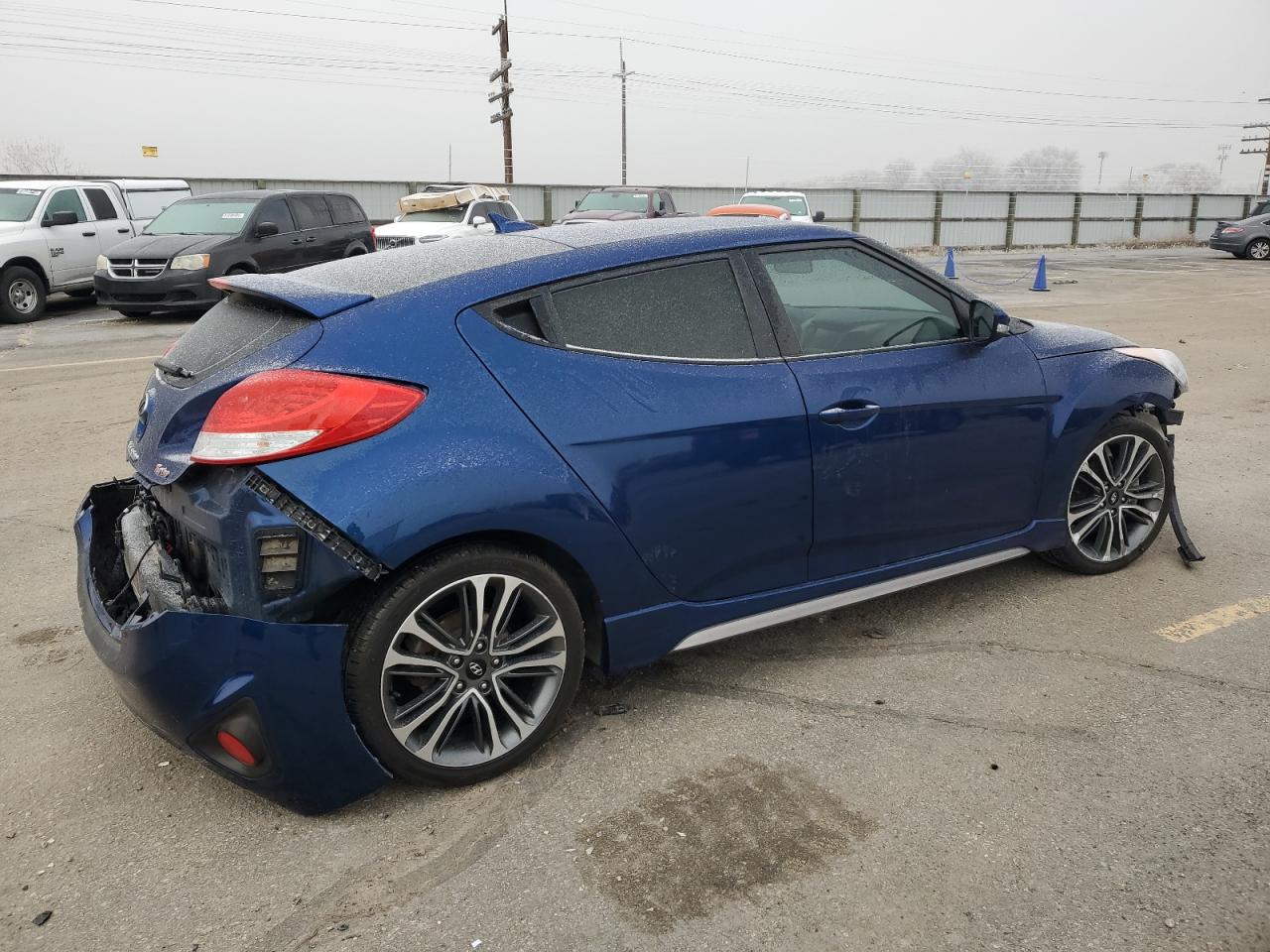 2017 Hyundai Veloster - Image 3
