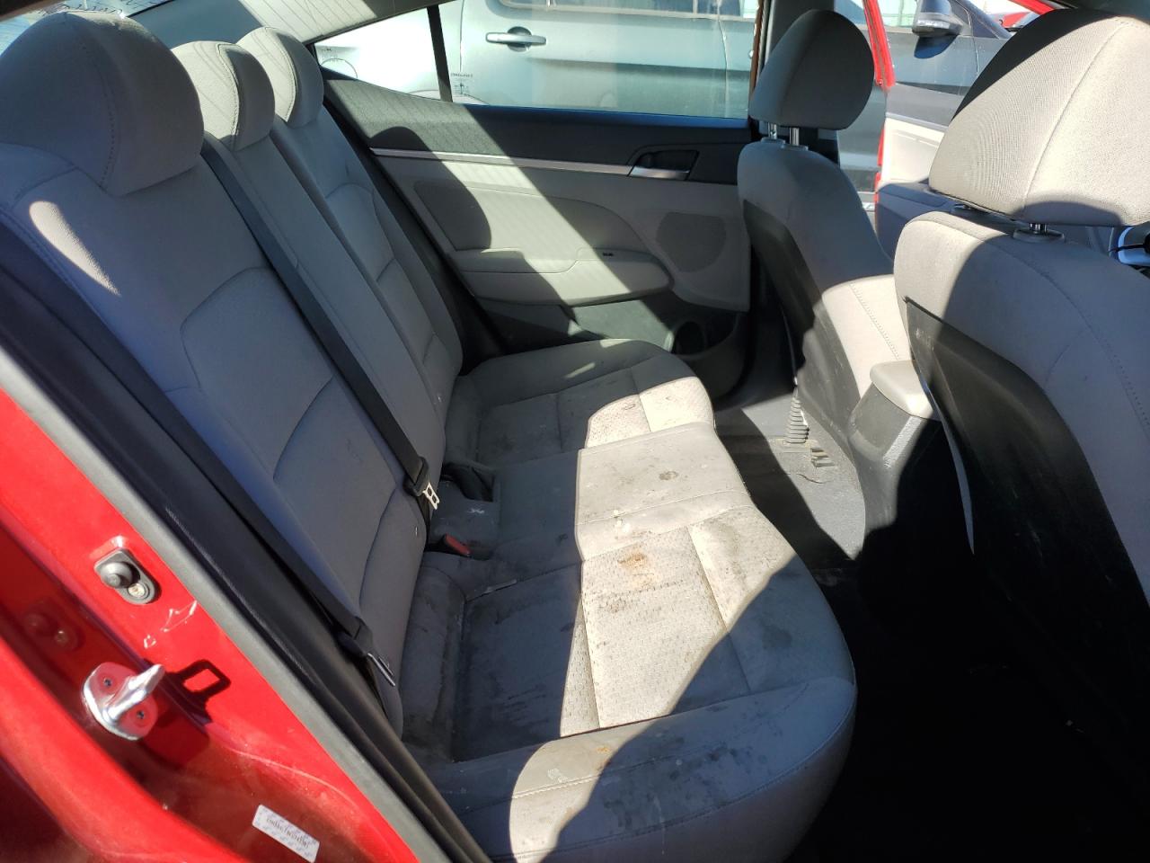 2019 Hyundai Elantra - Image 10