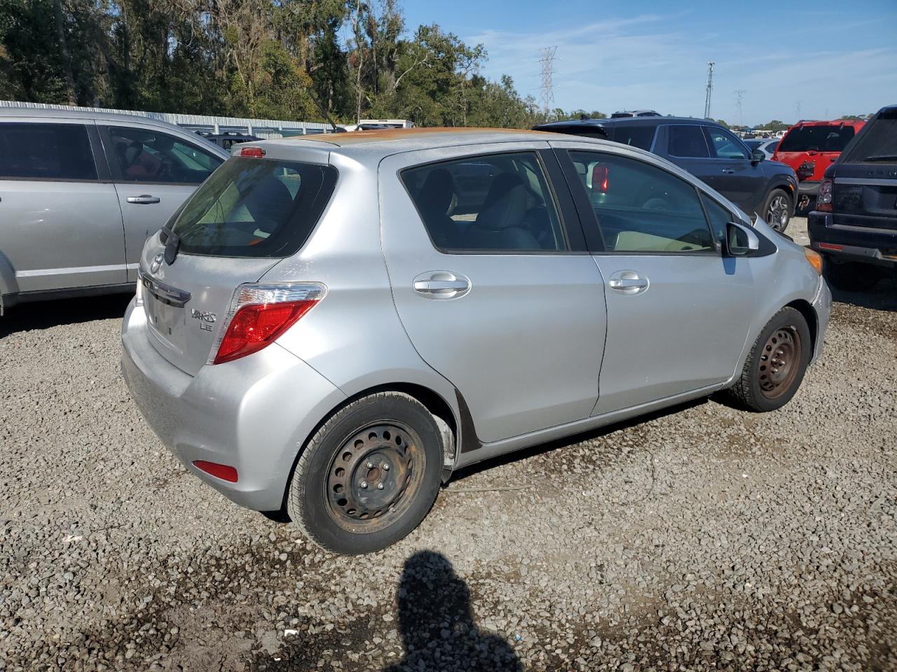 VIN JTDKTUD39DD543485 2013 TOYOTA YARIS no.3