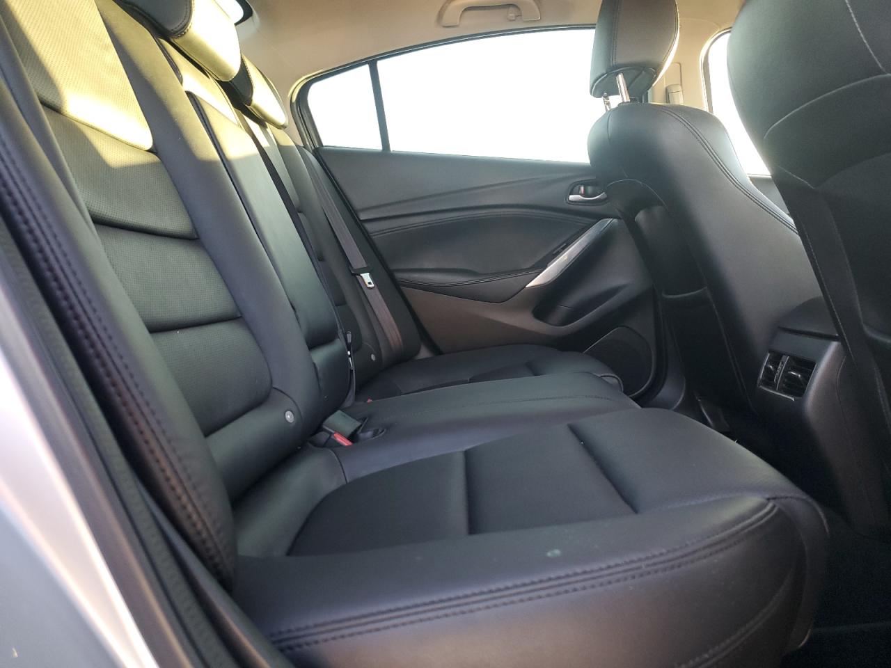 2017 Mazda 6 - Image 10