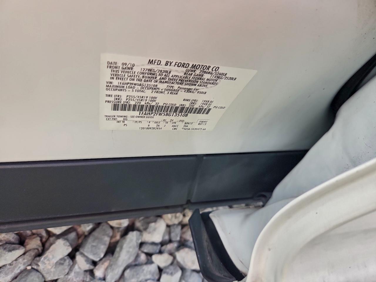 2011 Ford Taurus Limited VIN: 1FAHP2FW5BG135108 Lot: 94956655