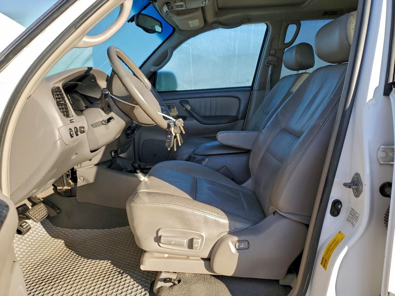 2004 Toyota Sequoia Limited VIN: 5TDBT48A44S226551 Lot: 96365295