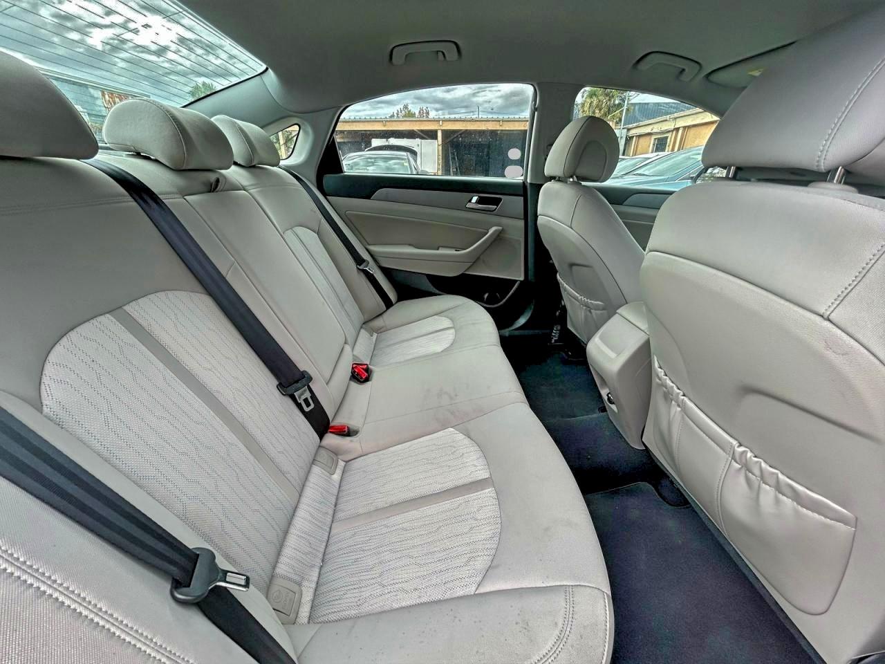 Фото: KMHE24L15GA038903