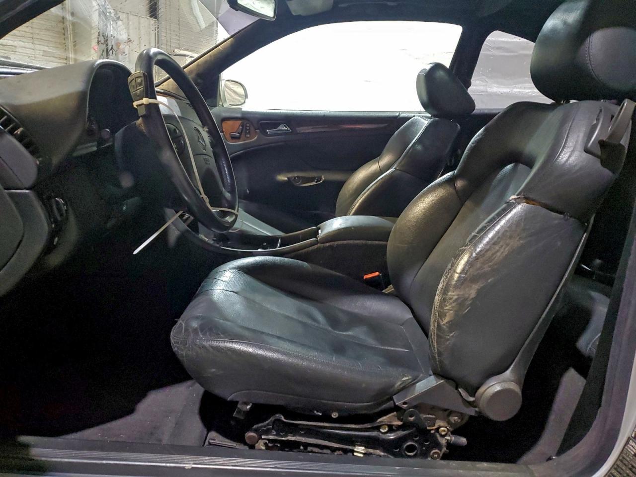 2000 Mercedes-Benz Clk 320 VIN: WDBLJ65G7YF160399 Lot: 94690065