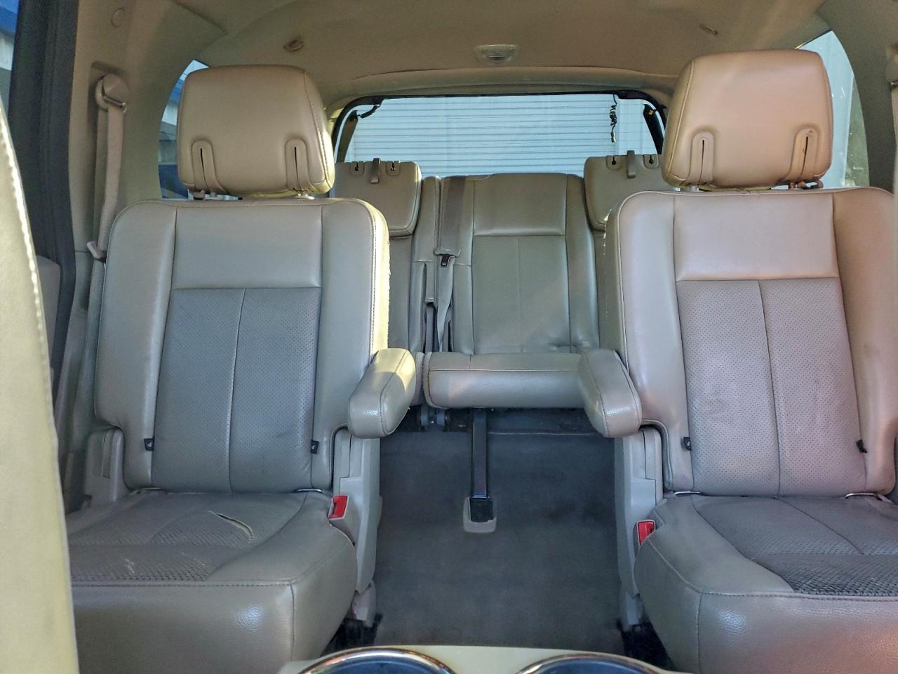 2010 Ford Expedition Limited VIN: 1FMJU1K58AEB64412 Lot: 94783175