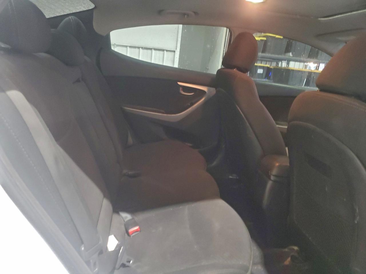 2016 Hyundai Elantra Se VIN: 5NPDH4AE0GH732685 Lot: 94135535