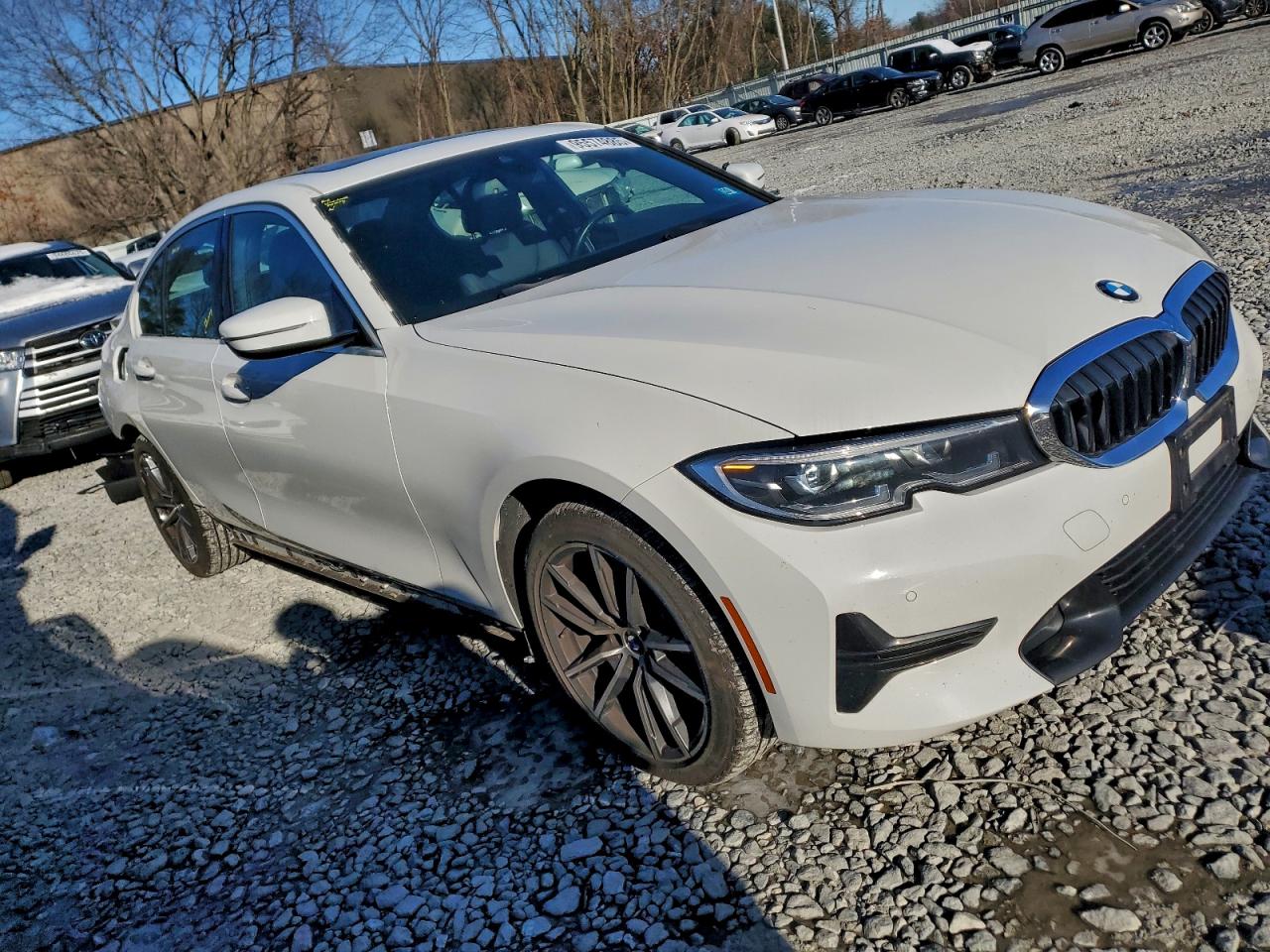 Фото: 3MW5R7J03M8B61244