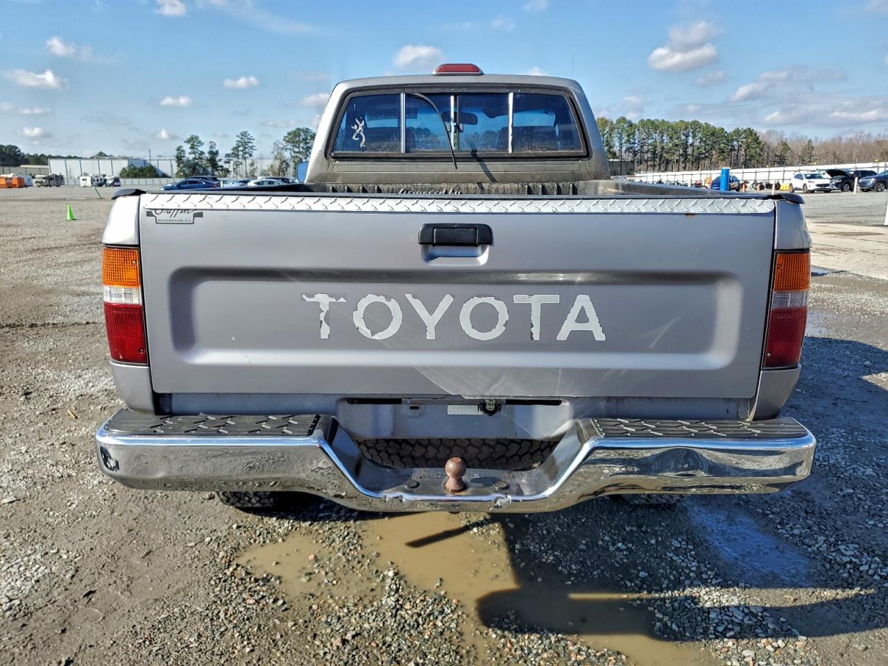 1994 Toyota Pickup 1/2 Ton Short Wheelbase Dx VIN: 4TARN01P4RZ232707 Lot: 94696015