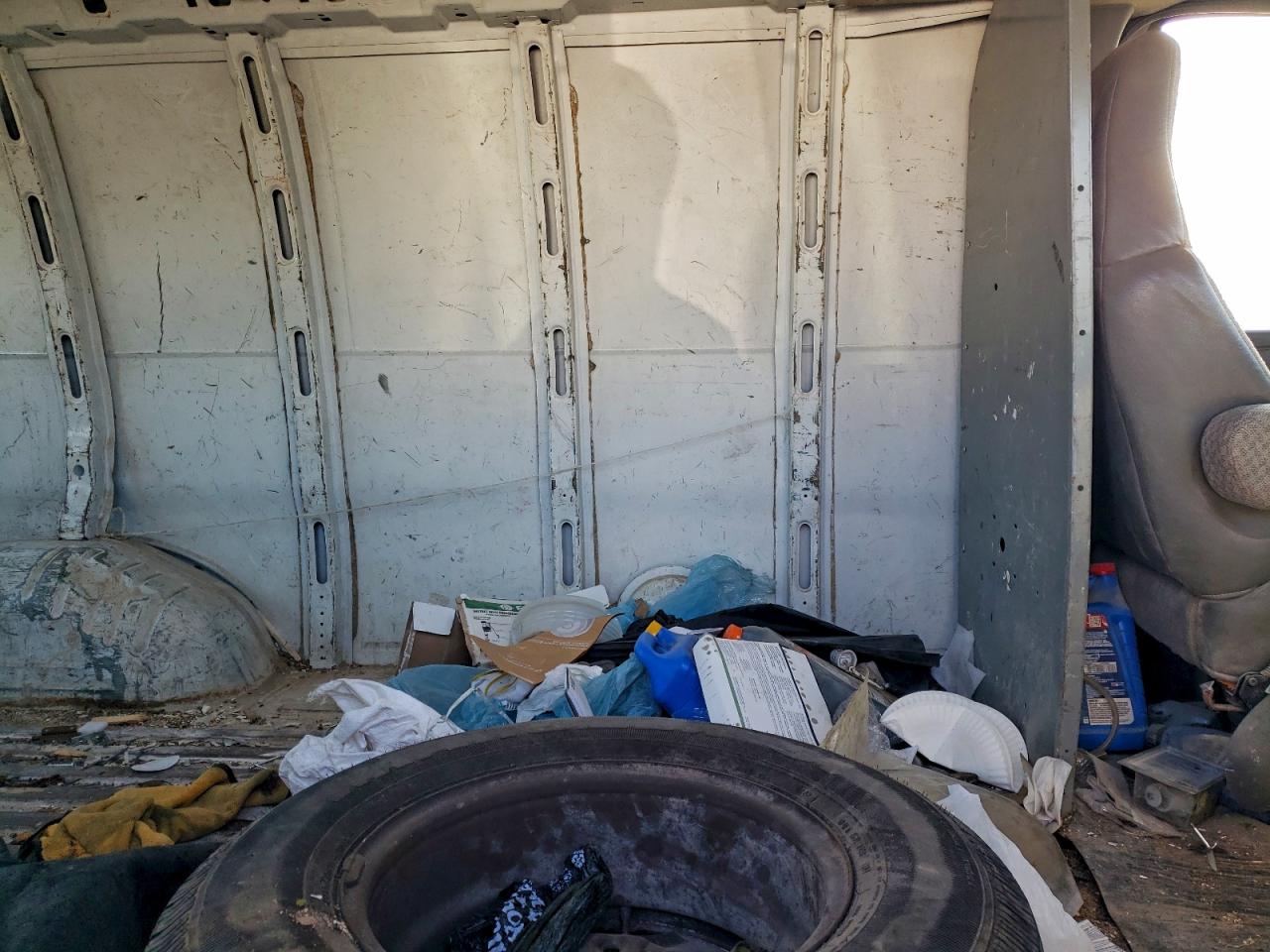 2003 Chevrolet Express G1500 Delivery Van VIN: 1GCFG15X331159823 Lot: 95272185